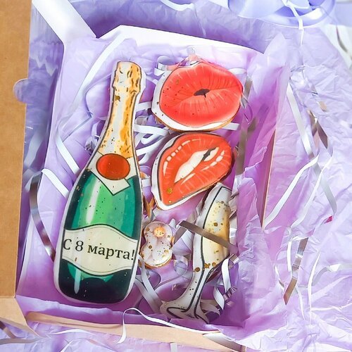 Подарочный набор пряников к 8 марта 'Шампанское'