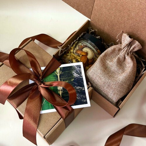 Подарочный набор 'Медово-ореховый презент' в коричневом цвете