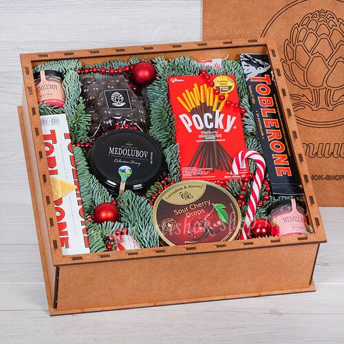 Новогодний подарочный набор рукводителю с шоколадом и сладостями ART-Box артишок №2237