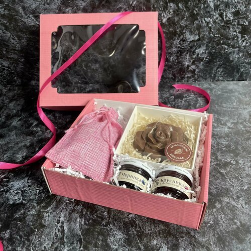 Подарочный набор в коробке 'Шоколадный презент' (женский)
