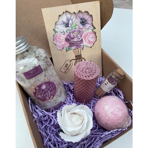 Подарочный набор с деревянной открыткой 'С Днем Рождения!' /свеча / спички в колбе/ соль и бомбочка для ванны/ роза