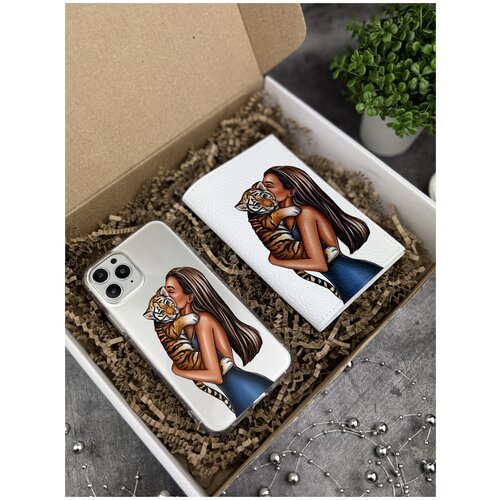 Подарочный набор: Прозрачный силиконовый чехол для iPhone 11 Pro/ Айфон 11 Про + Белая кожаная обложка на паспорт Девушка с тигренком