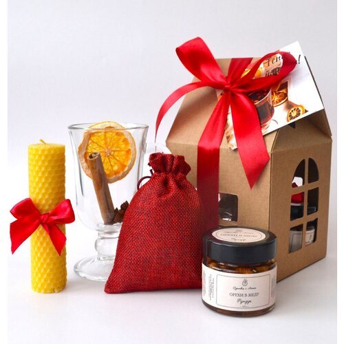 Подарочный набор 'Уютный дом' в красном цвете с фундуком в меду и глинтвейном, подарок на новоселье, учителю, воспитателю.